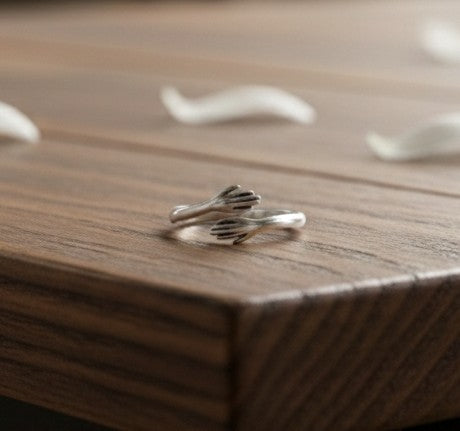 Hug Ring