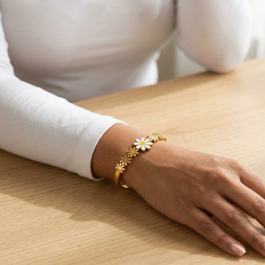 Daisy Flower Kada Bracelet