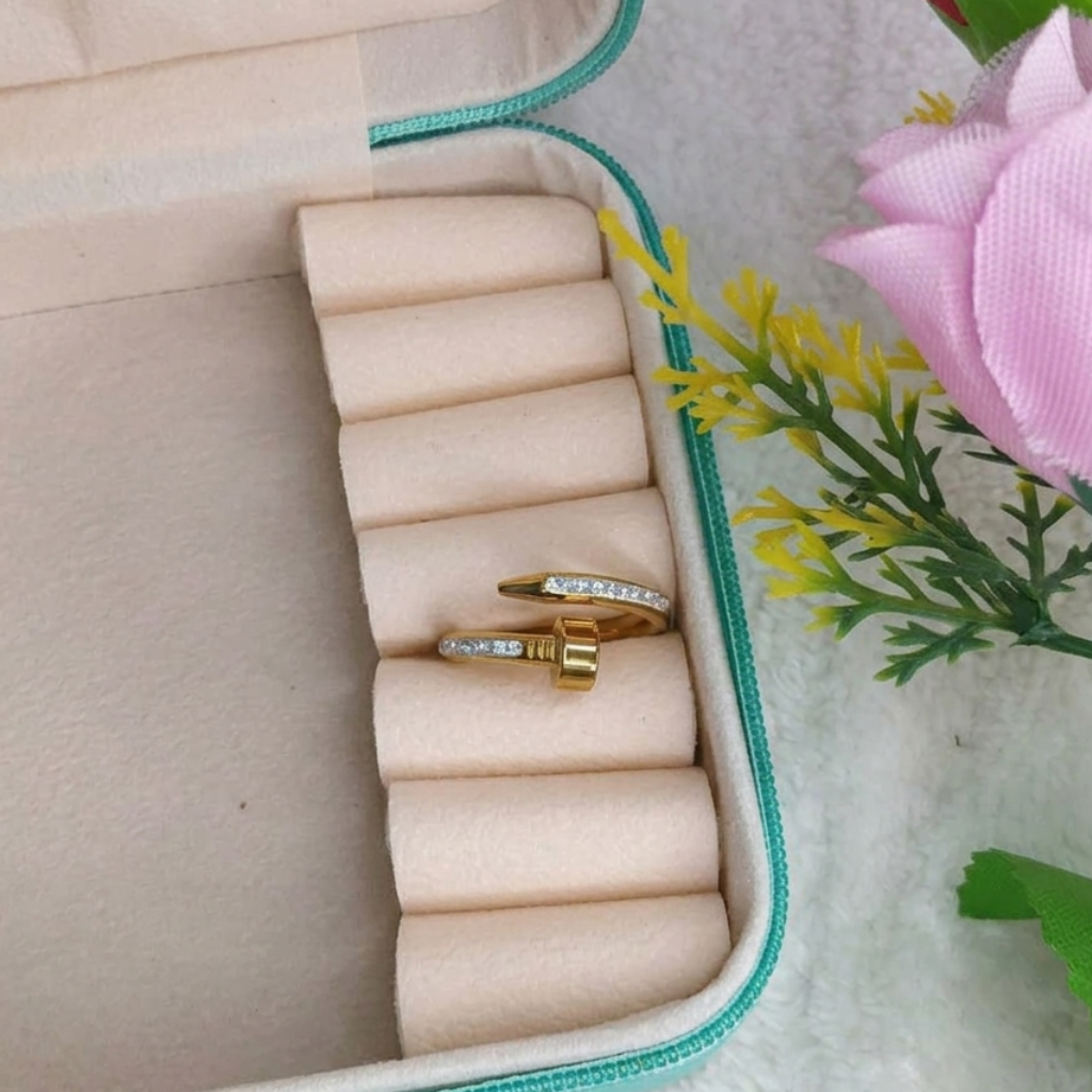 Nail Ring