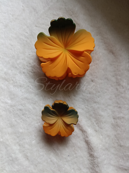 Big-Matte-Yellow-Green-Flower-Claw-Combo