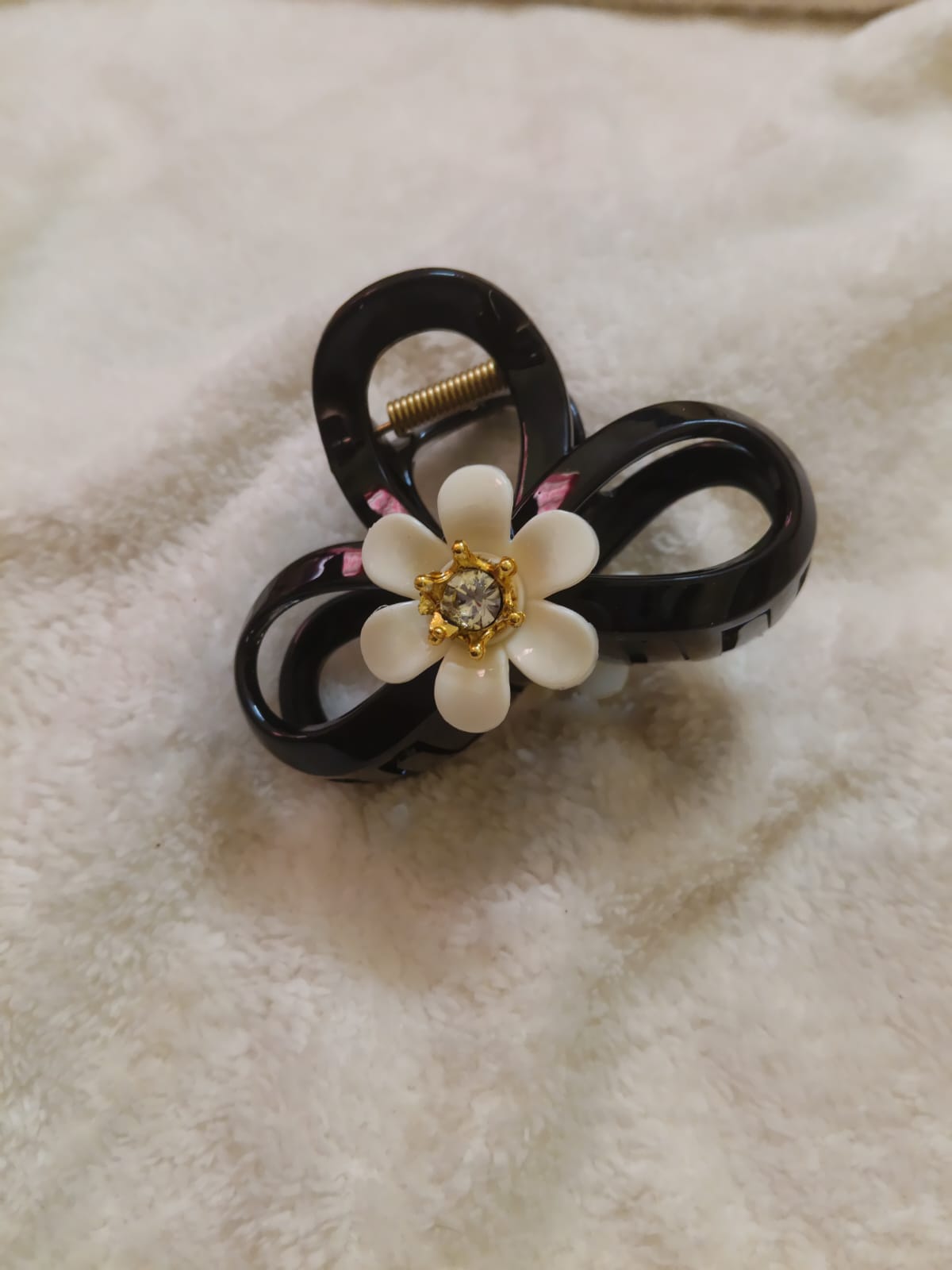 Black Ribboned Korean Flower Claw