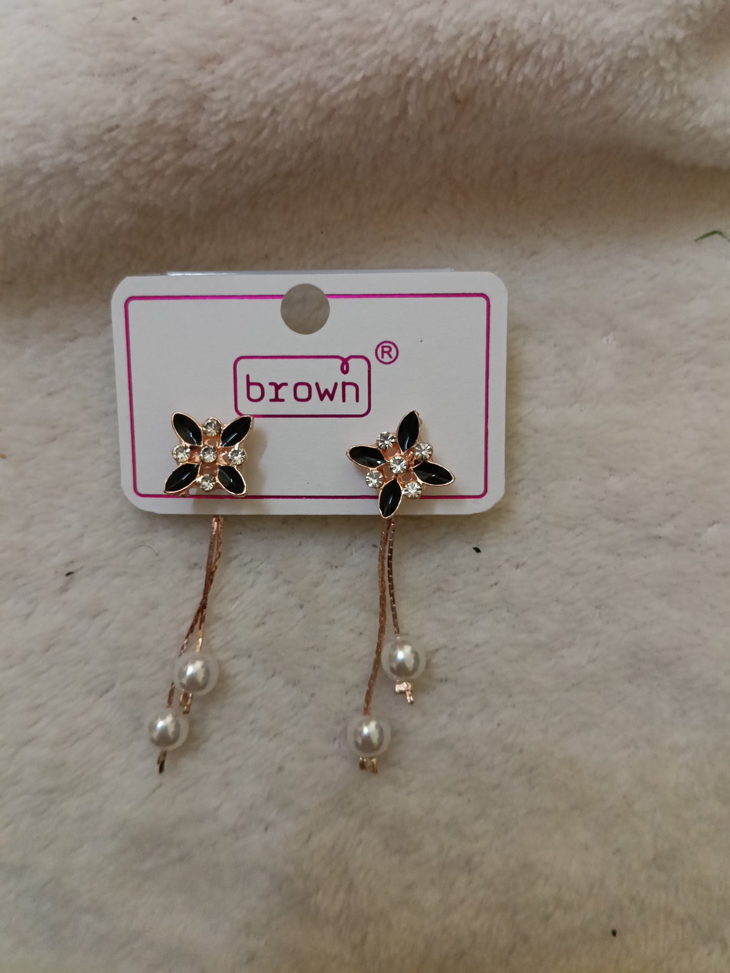 Black clover tassel earring