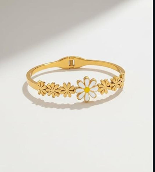 Daisy Flower Kada Bracelet
