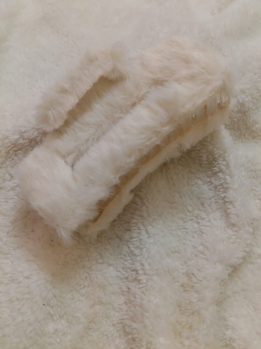 Korean Fur Claw - White