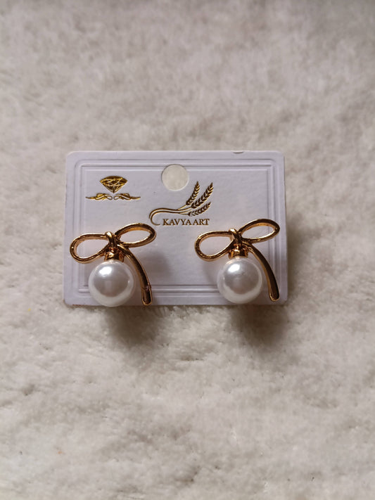 Pearl-Bow-Earring