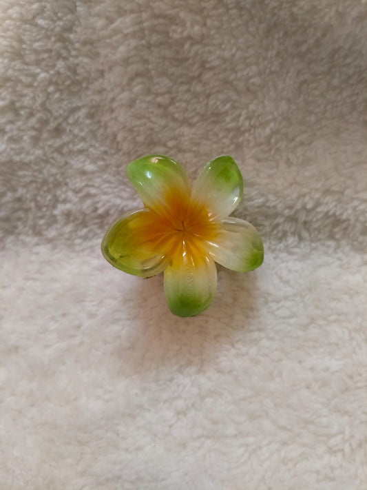 mini-glossy-flower-claw-green