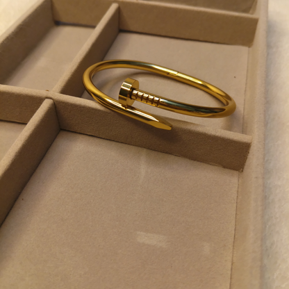 Nail bracelet