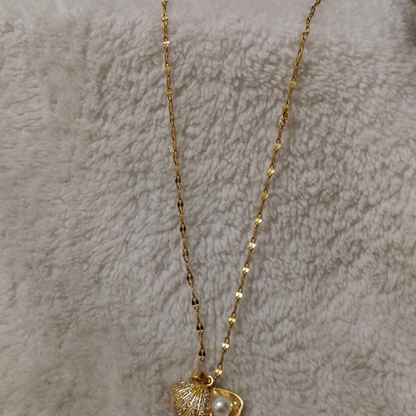 Sea Shell Pearl Necklace